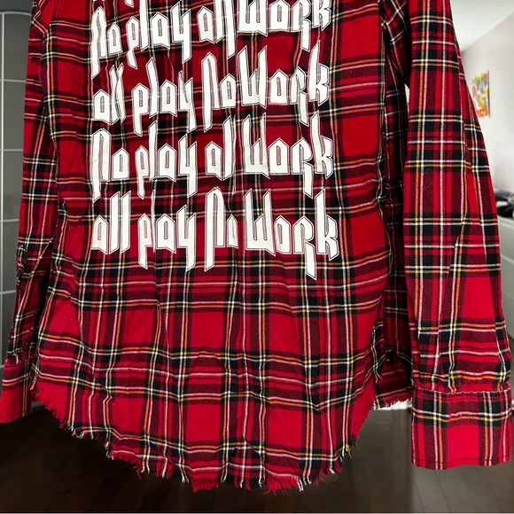 H&M- Men’s extra small- Red Button down Shirt - Picture 4 of 6